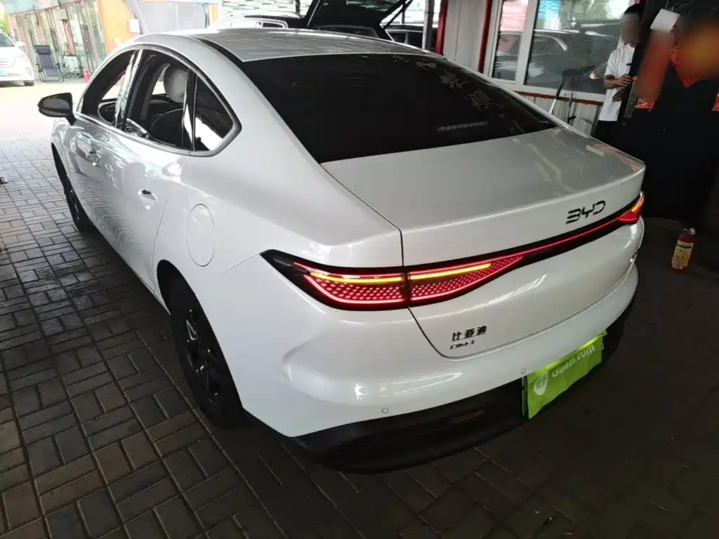 BYD Seal 05 DM-i 2025 — фото 5