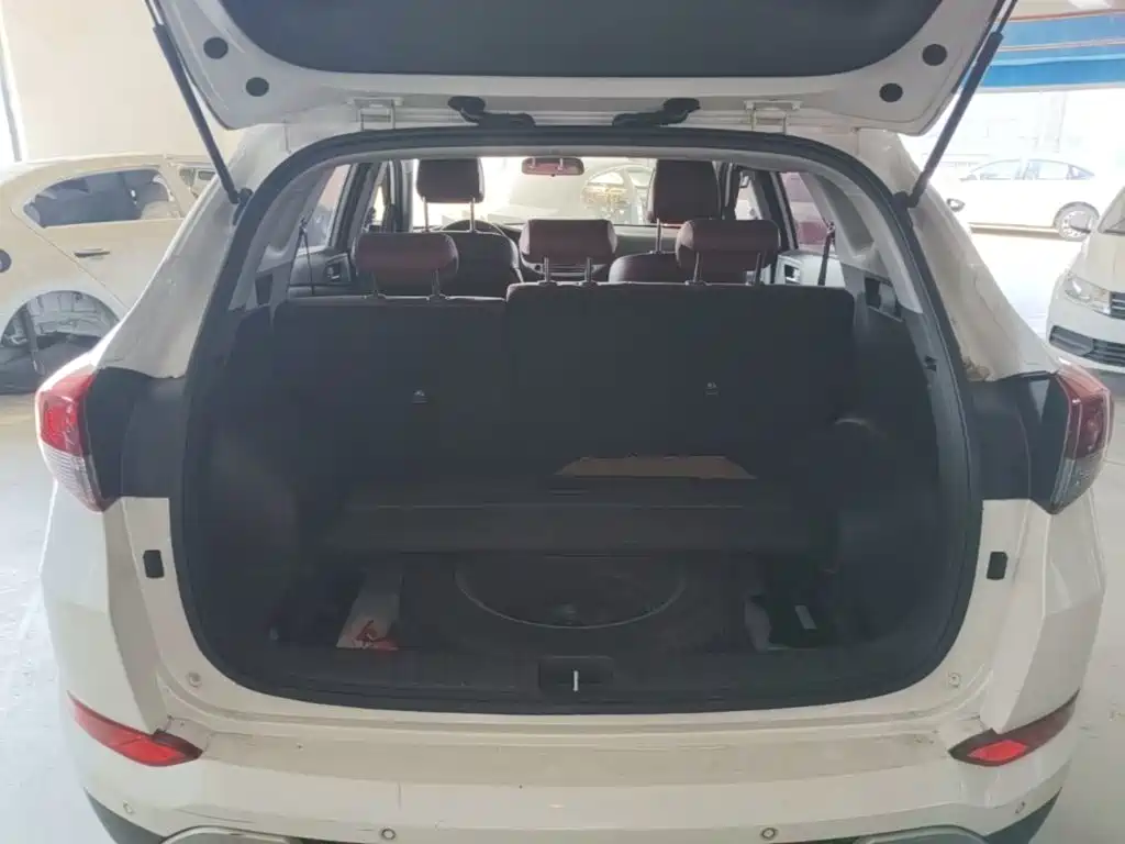 Hyundai Tucson 2015 — фото 19