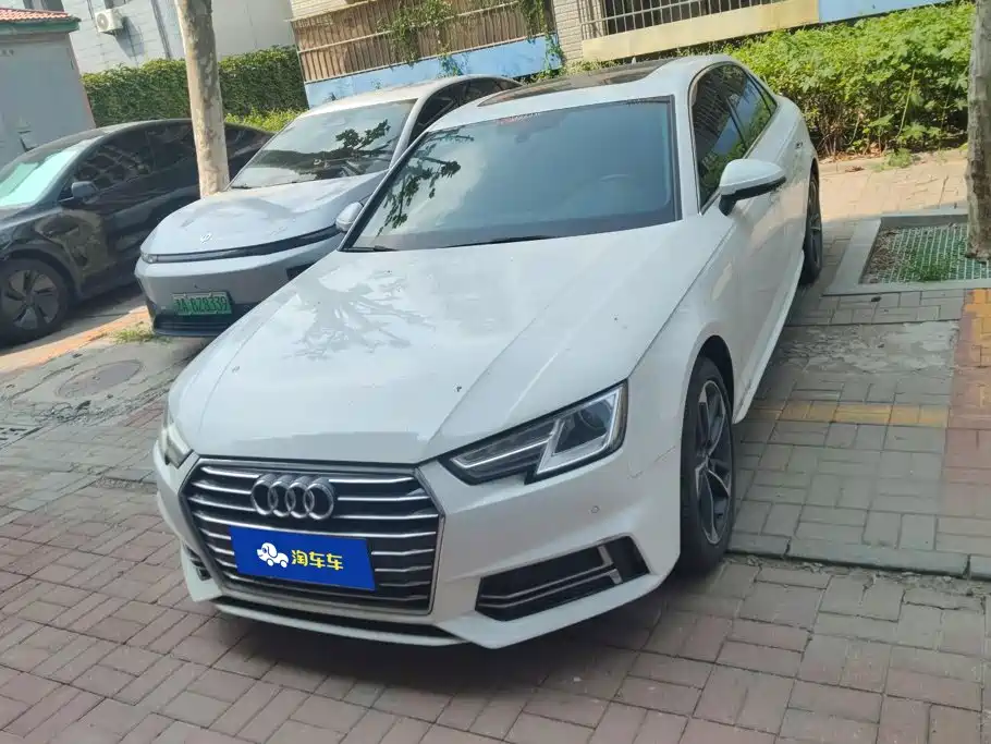 Audi A4L 2019