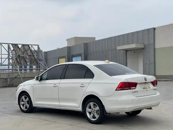 Volkswagen Santana 2015
