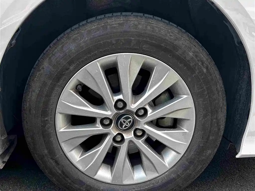 Toyota Corolla 2022 — фото 14