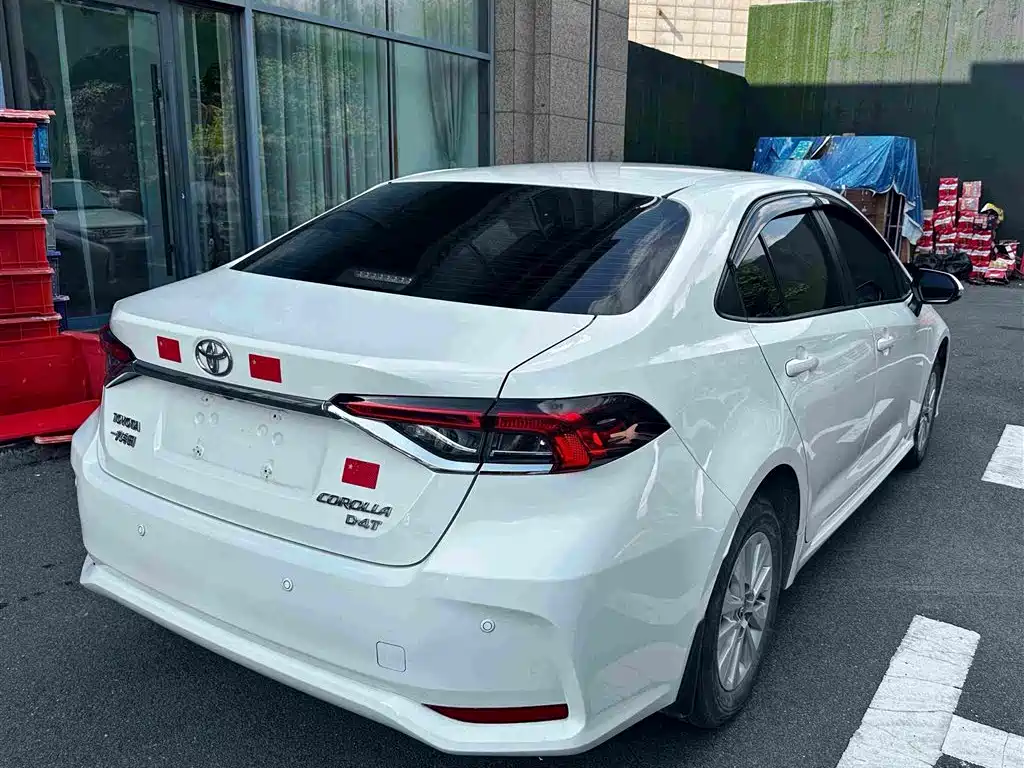 Toyota Corolla 2022 — фото 18