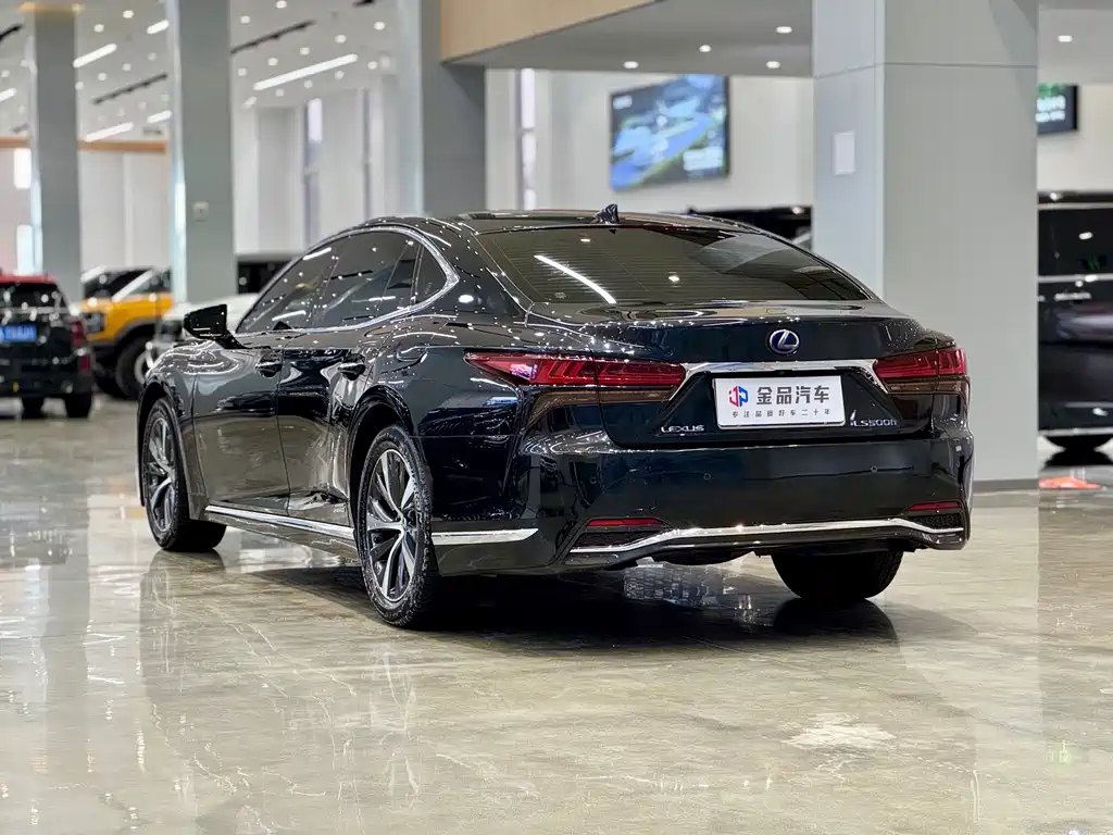 Lexus LS 2021 — фото 4