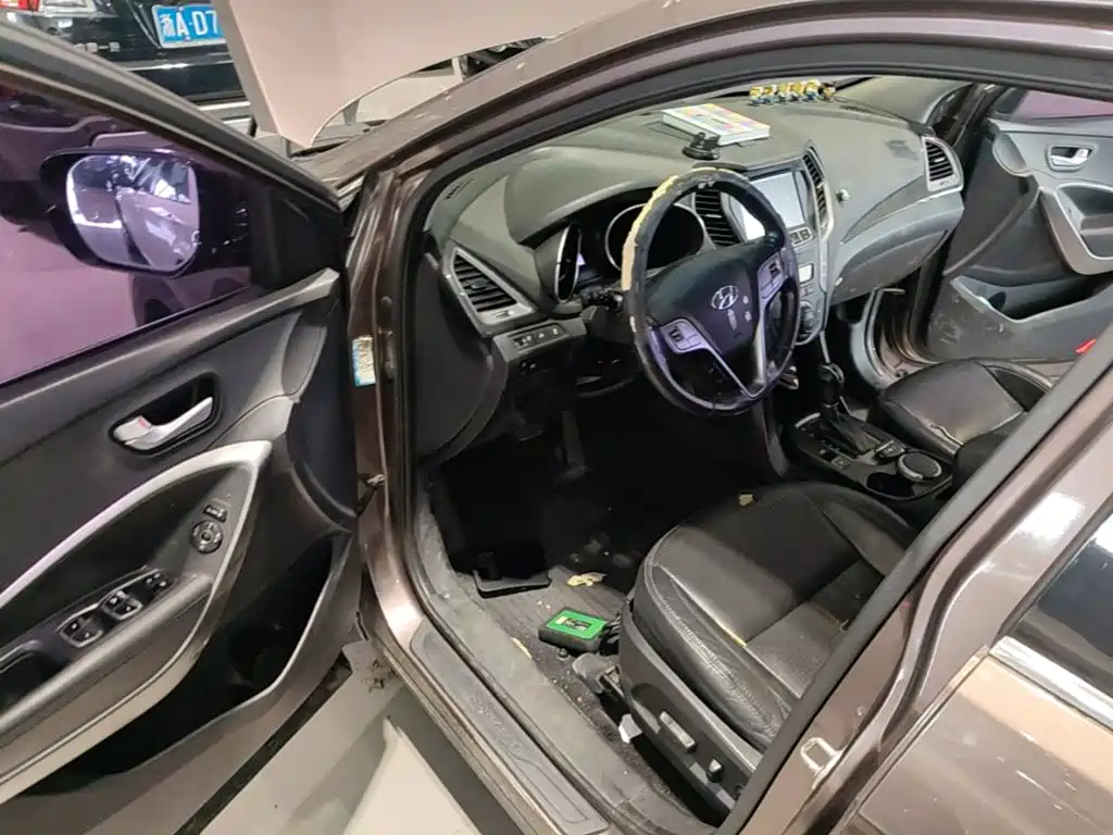 Hyundai Santa Fe 2015 — фото 16