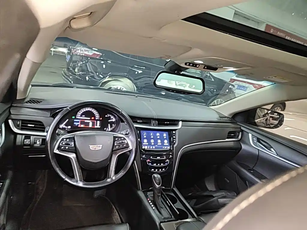 Cadillac XTS 2018 — фото 10