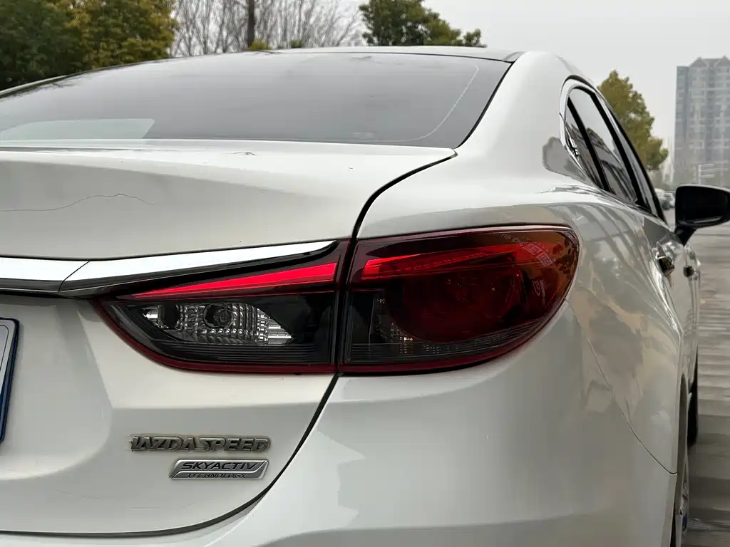 Mazda Atenza 2017 — фото 12