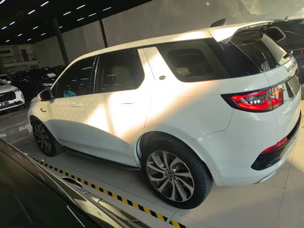Land Rover Discovery Sport 2021 — фото 4