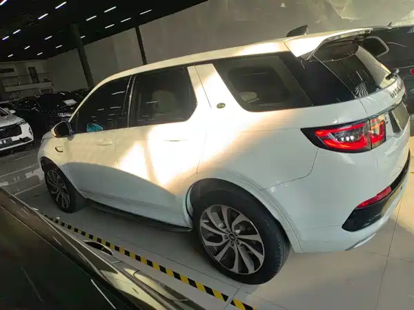 Land Rover Discovery Sport 2021