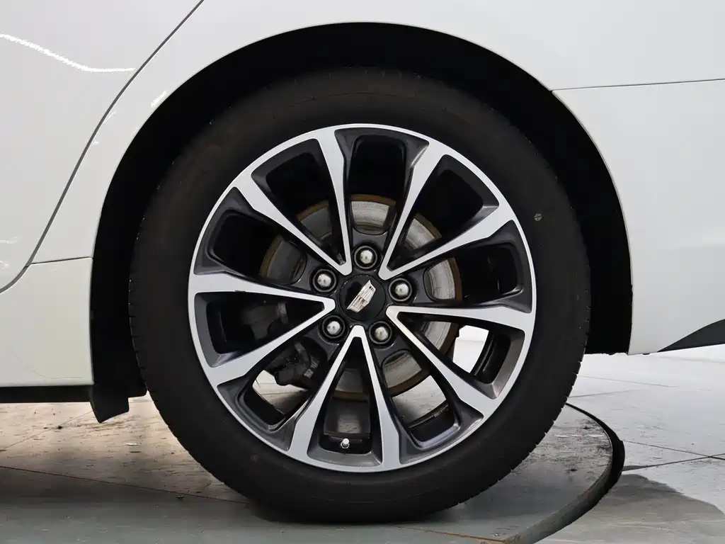 Cadillac CT5 2023 — фото 10