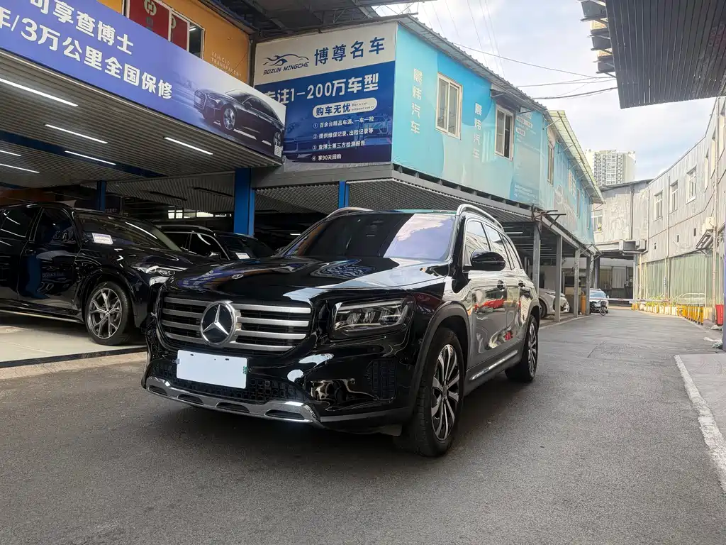 Mercedes-Benz GLB 2024
