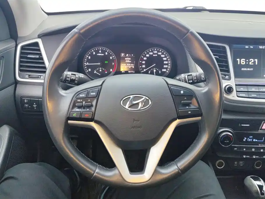 Hyundai Tucson 2018 — фото 15
