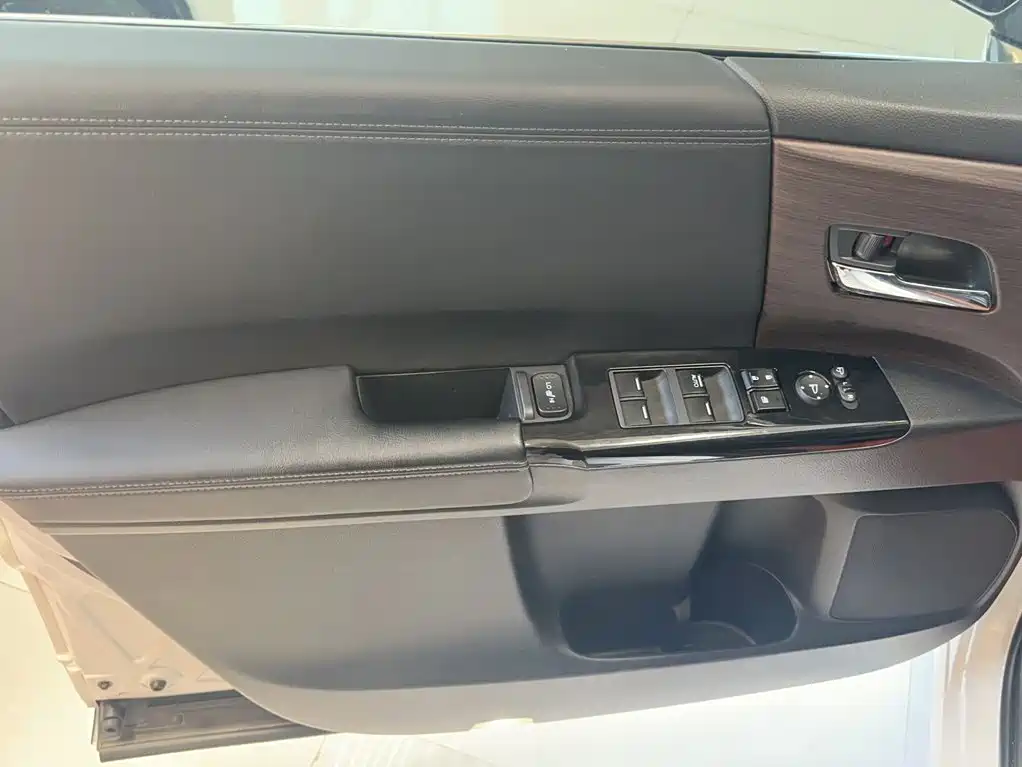 Honda Odyssey 2022 — фото 13