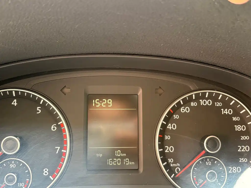 Volkswagen Passat 2015 — фото 15