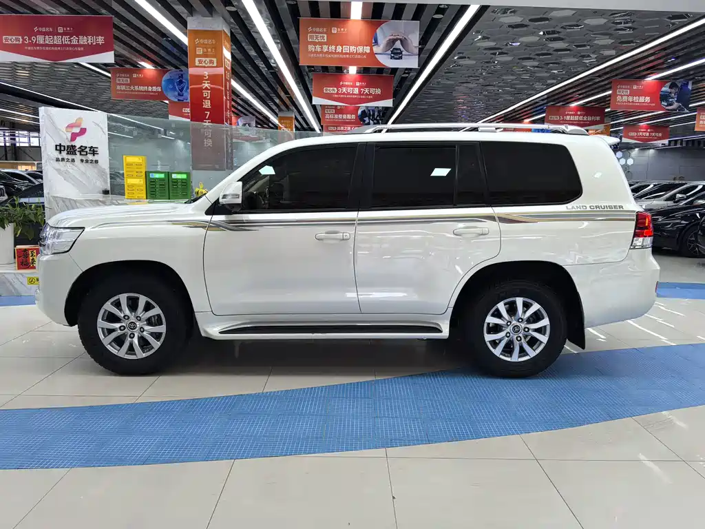 Toyota Land Cruiser 2019 — фото 2