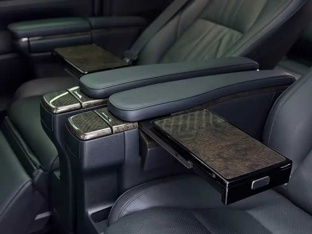 Toyota Vellfire 2020 — фото 15