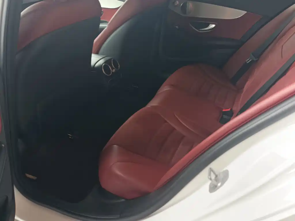 Mercedes-Benz C-Class 2021