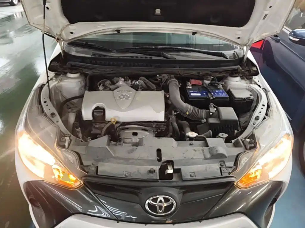 Toyota Yaris L 2019 — фото 20