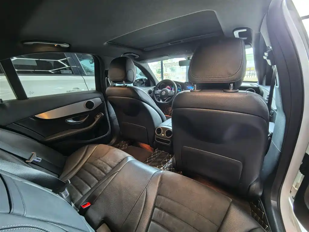 Mercedes-Benz C-Class 2019 — фото 8