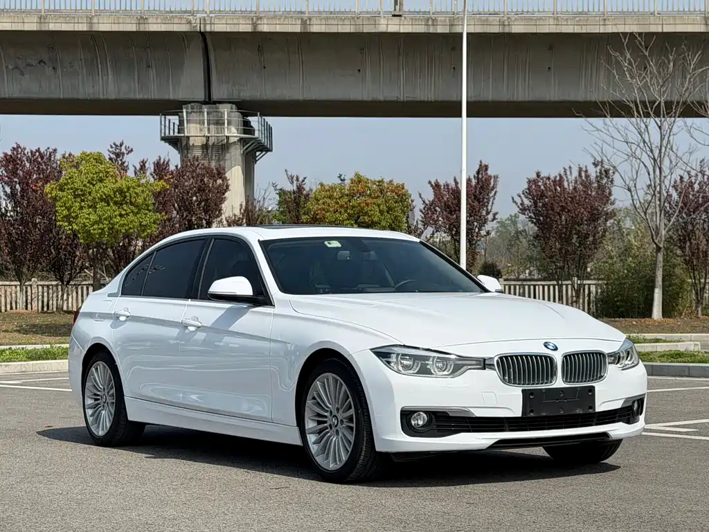 BMW 3 Series 2018 — фото 3