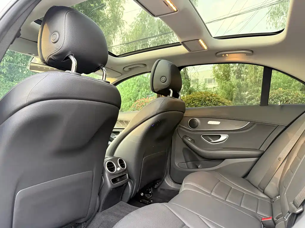Mercedes-Benz C-Class 2019 — фото 14