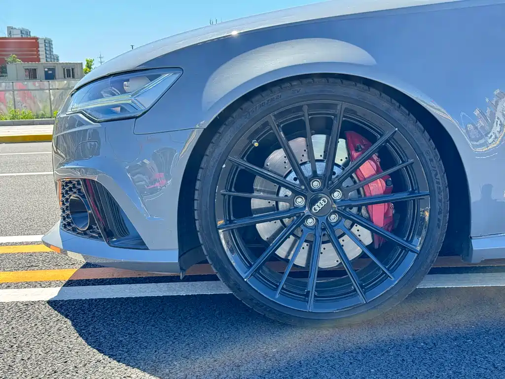 Audi RS 6 2016 — фото 9