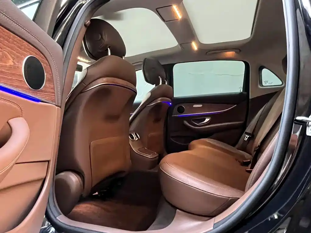 Mercedes-Benz E-Class 2021 — фото 10