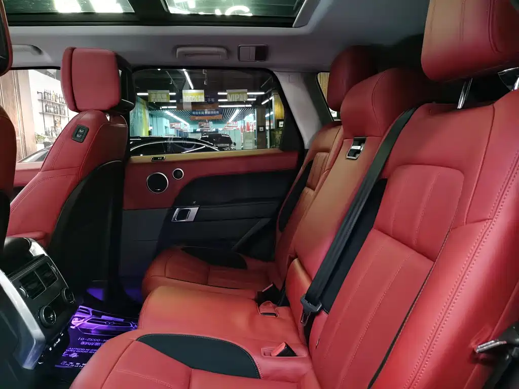 Land Rover Sport 2020 — фото 10