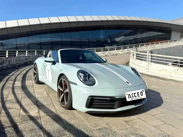 Porsche 911 2021