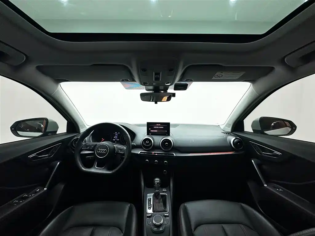 Audi Q2L 2022 — фото 16