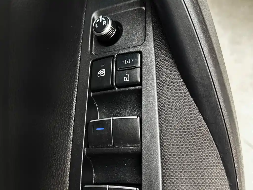 Toyota Corolla 2021 — фото 12