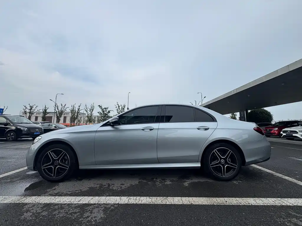 Mercedes-Benz E-Class 2020 — фото 10