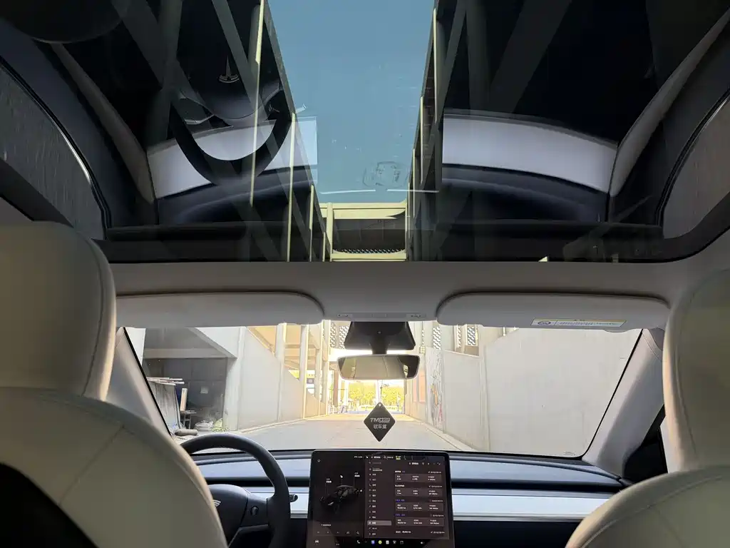 Tesla Model Y 2023 — фото 15