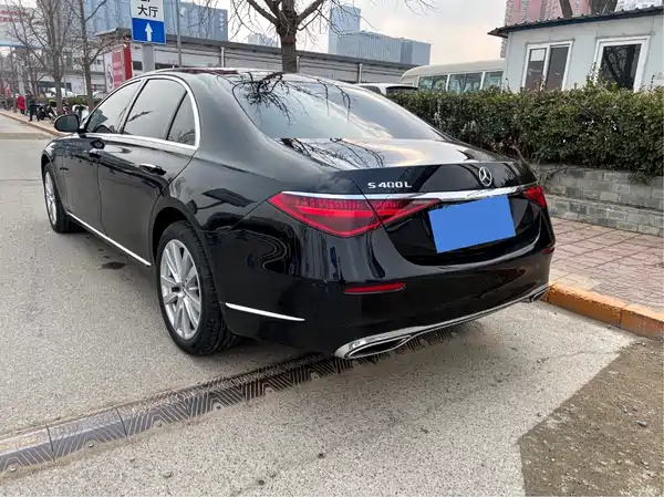 Mercedes-Benz S-Class 2024