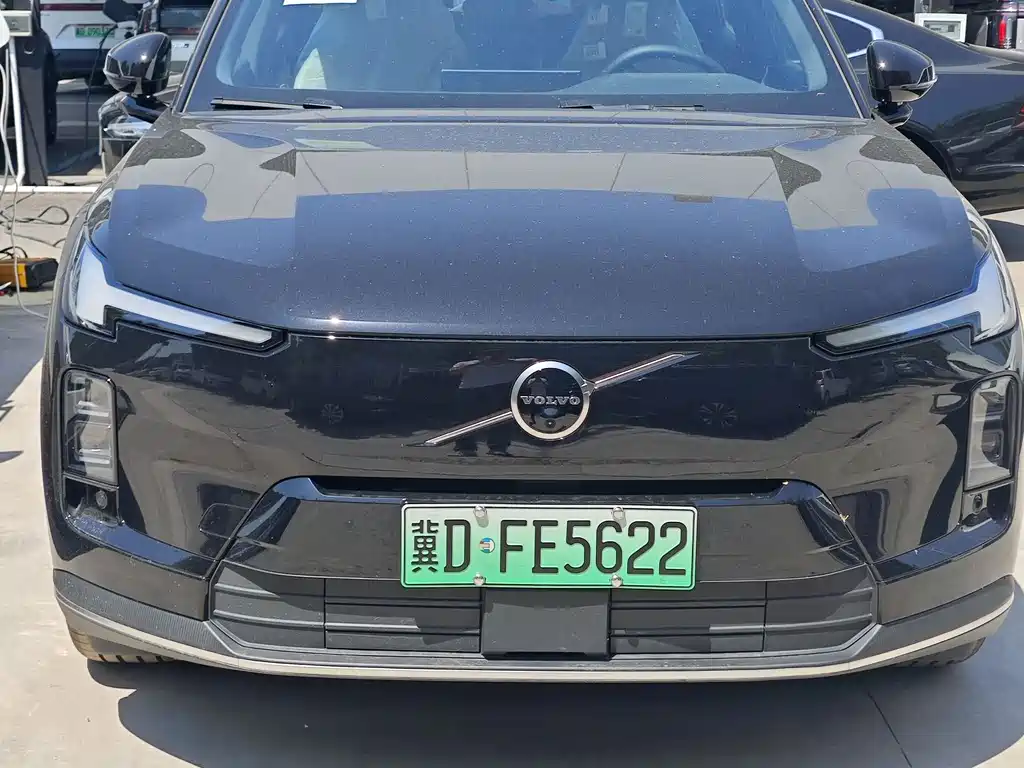 Volvo XC70 PHEV 2026