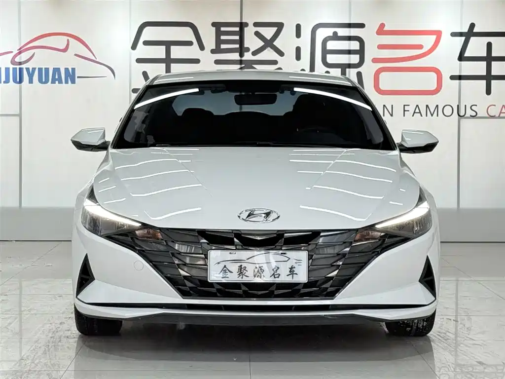 Hyundai Elantra 2023 — фото 2