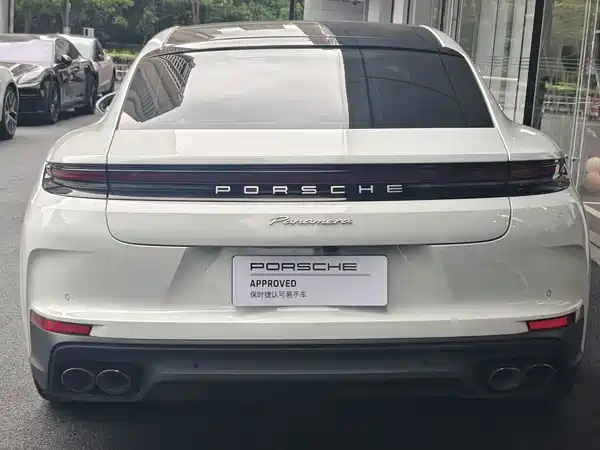 Porsche Panamera 2024