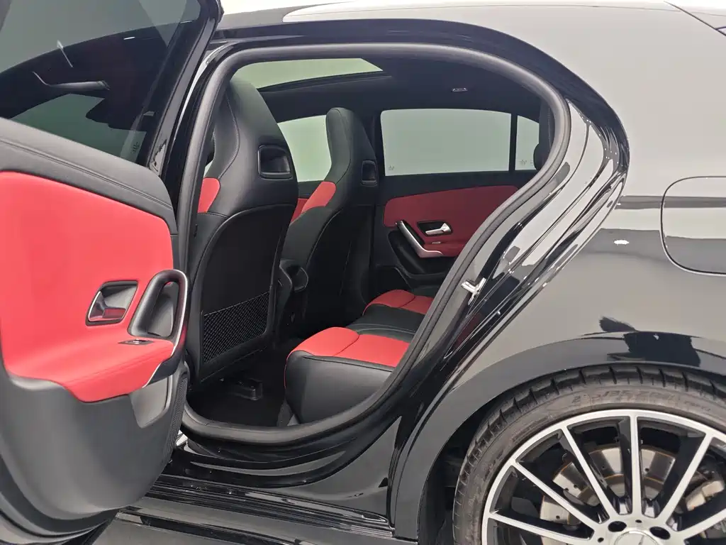 Mercedes-Benz A-Class AMG 2022 — фото 15