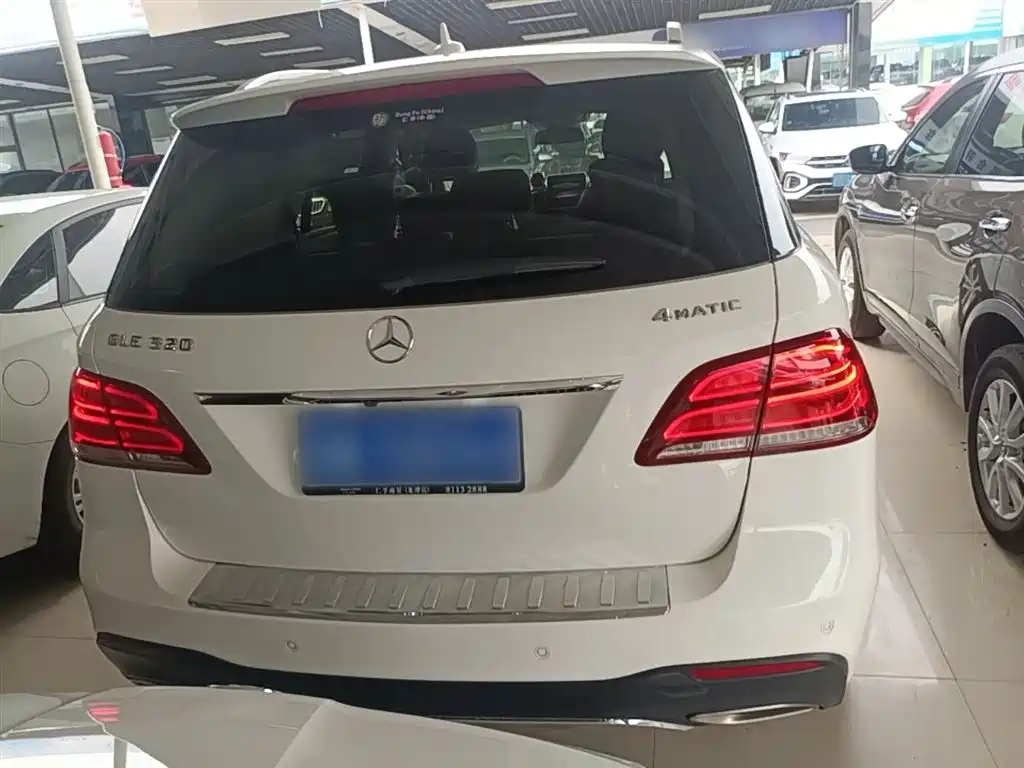 Mercedes-Benz GLE 2015 — фото 6