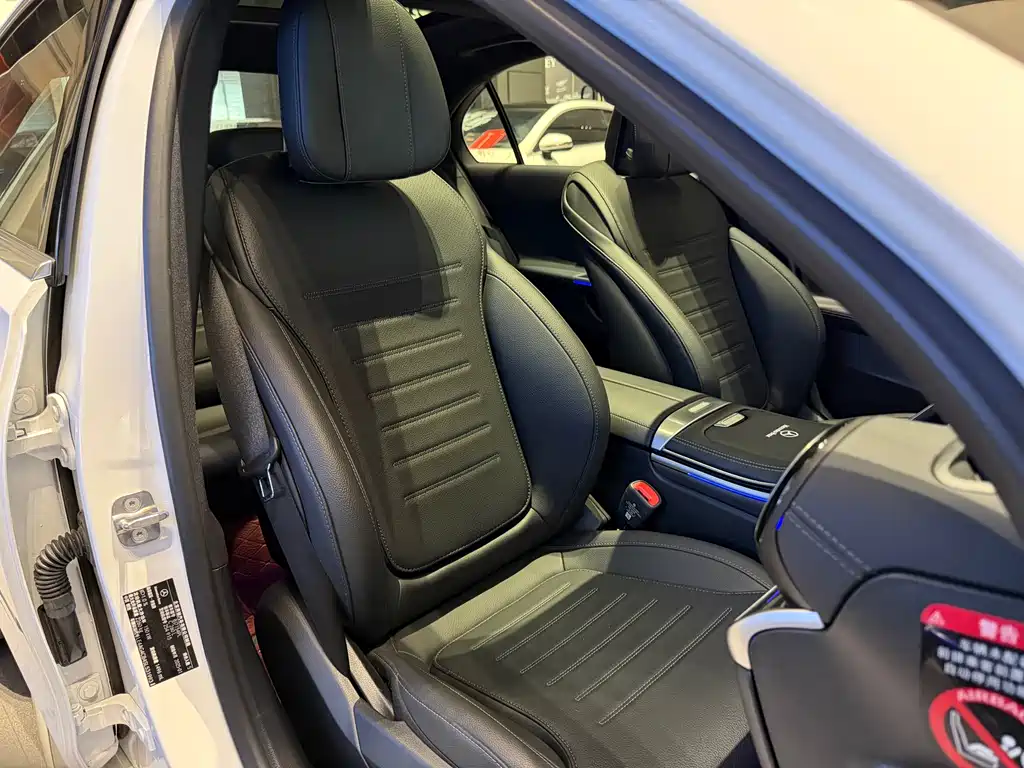 Mercedes-Benz C-Class 2025 — фото 14