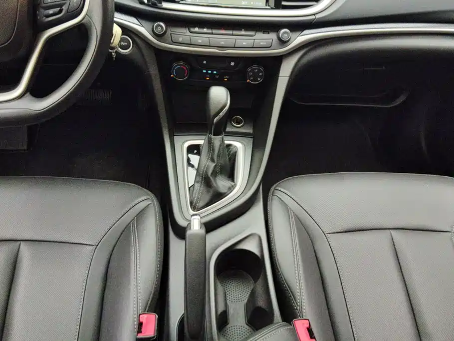 Buick Excelle 2023 — фото 16