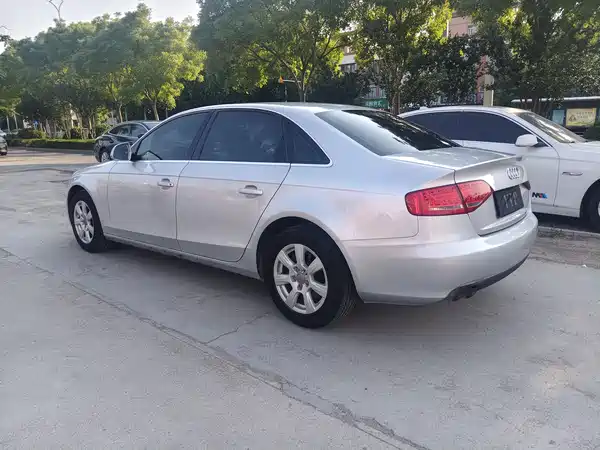 Audi A4L 2012