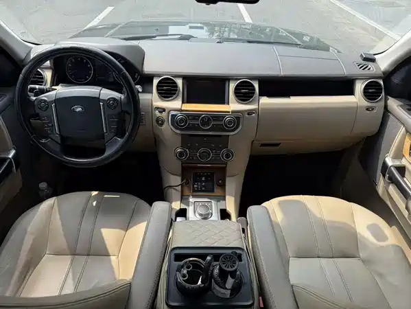 Land Rover Discovery 2014