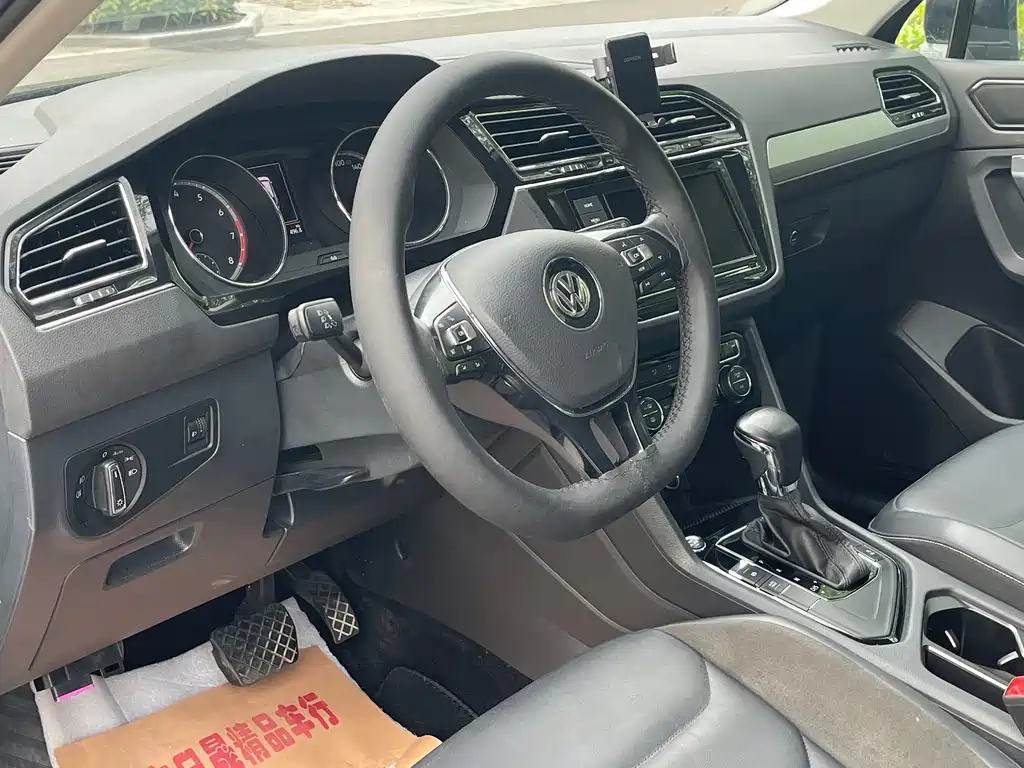 Volkswagen Tiguan L 2019 — фото 17