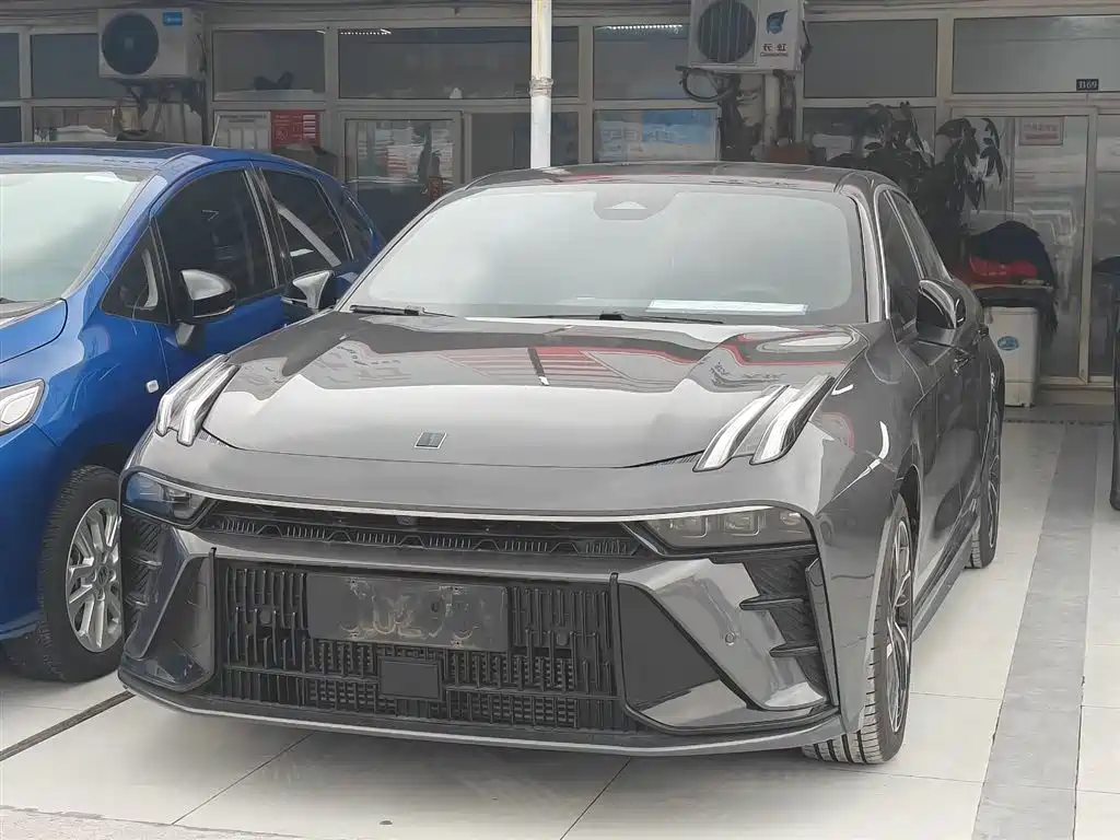 Lynk & Co 03 2022