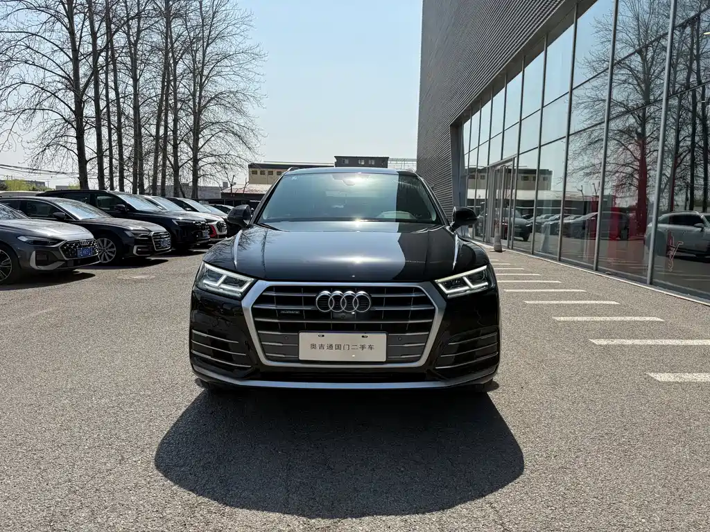 Audi Q5L 2020 — фото 2