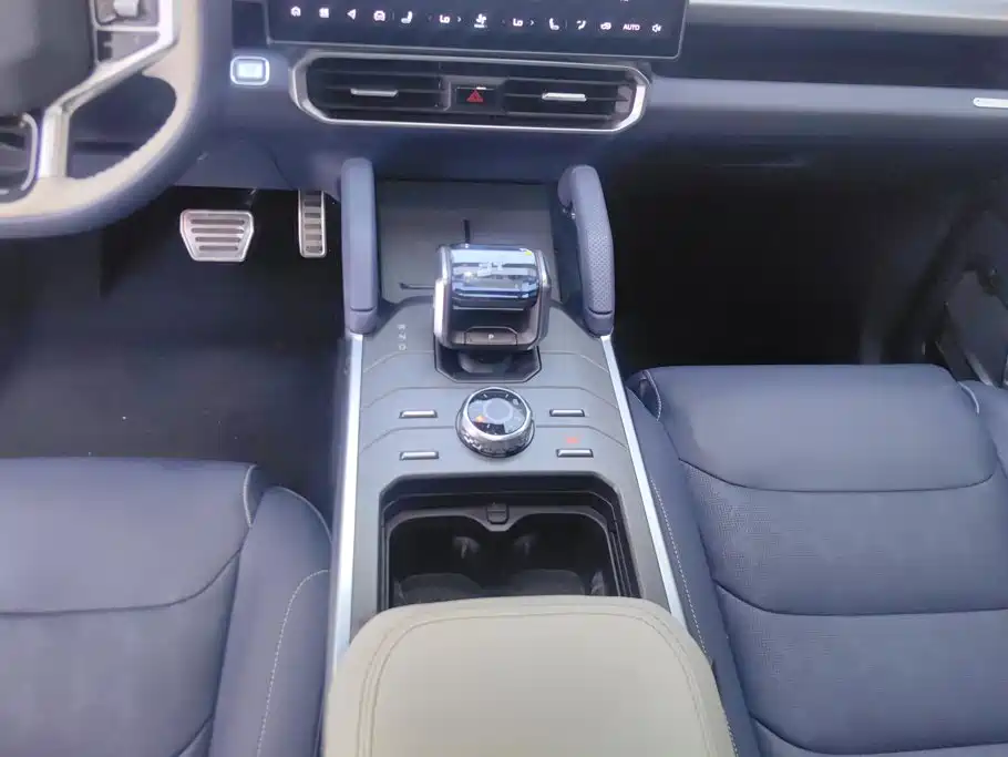 Jetour Traveller C-DM 2024 — фото 16