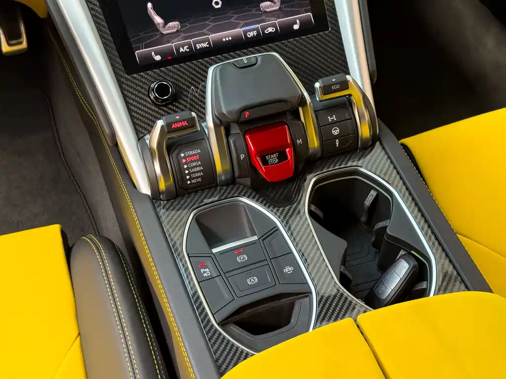 Lamborghini Urus 2019 — фото 11