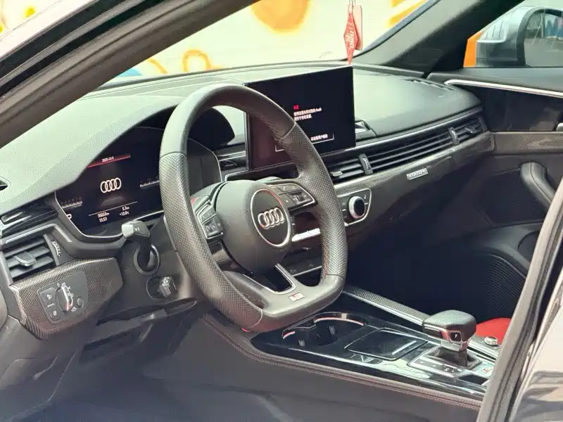 Audi S4 2023 — фото 4