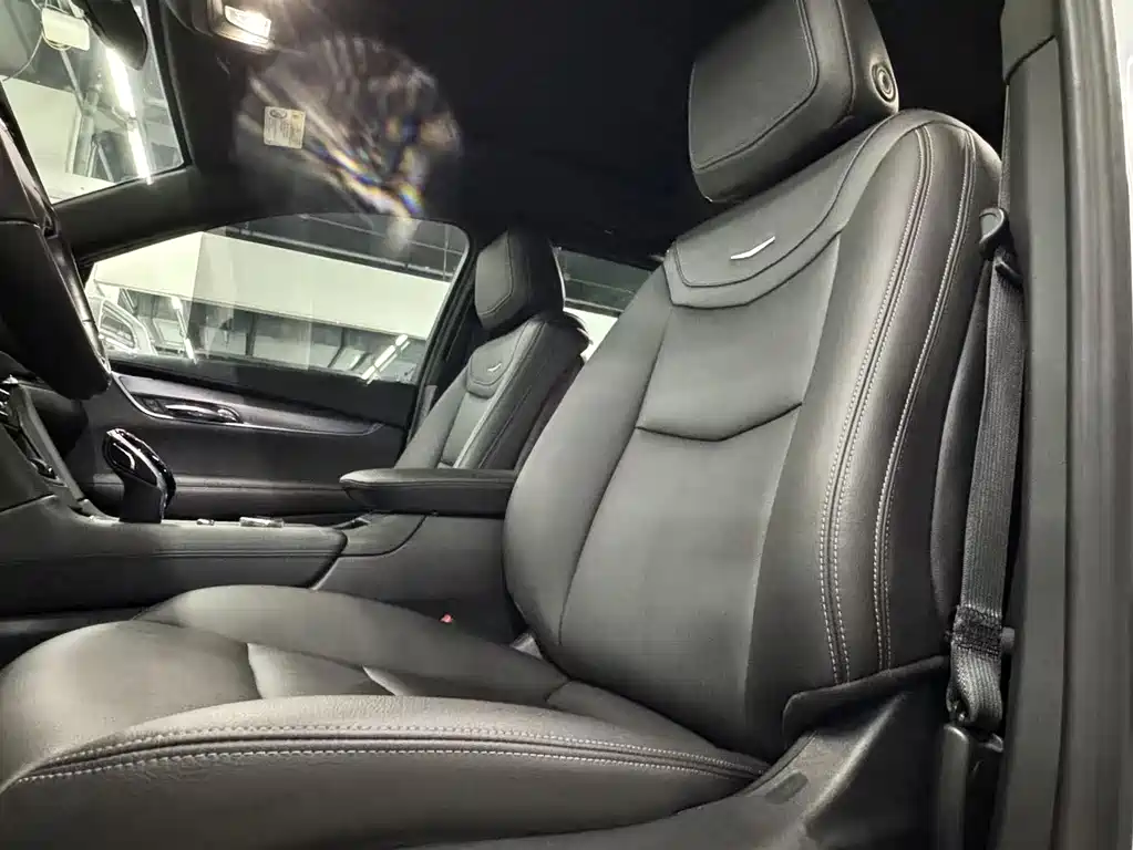 Cadillac XT6 2021 — фото 12