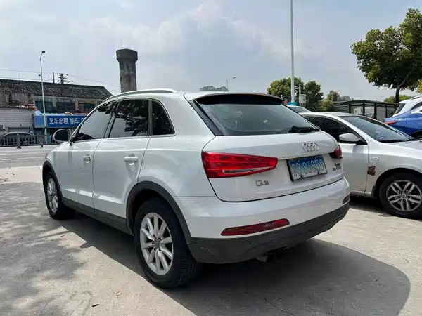 Audi Q3 2015